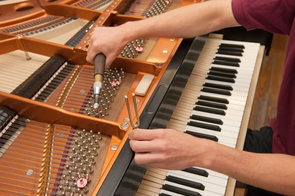 tuner, piano, music-6284115.jpg